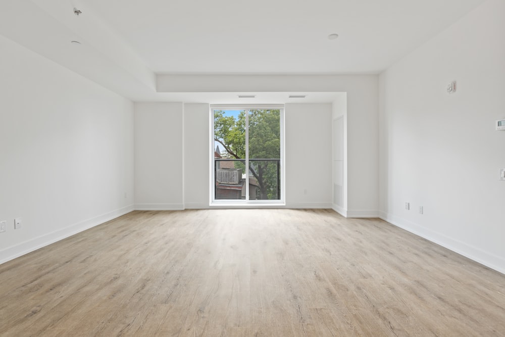 Empty room ready for end of tenancy clean
